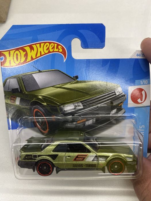 Hot Wheels Nissan Skyline RS(KDR30)