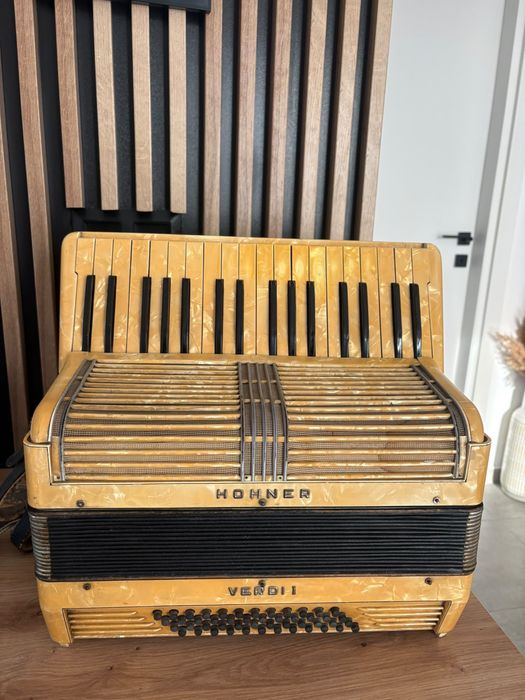 Acordeon Hohner Verdi 1 cu 48 de basi