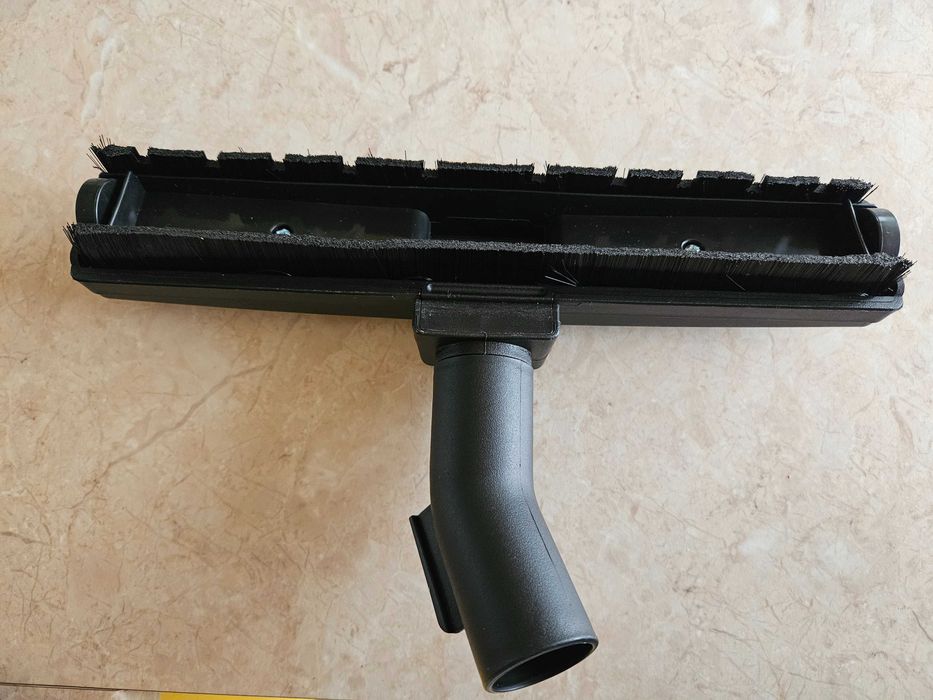 Продават се нови четки за паркет и тапицерия от прахосмукачка ROWENTA