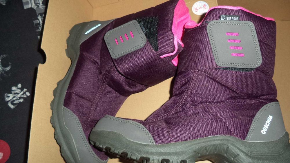 Продавам почти нови детски   ботуши  QUECHUA  от Декатлон - 38 номер
