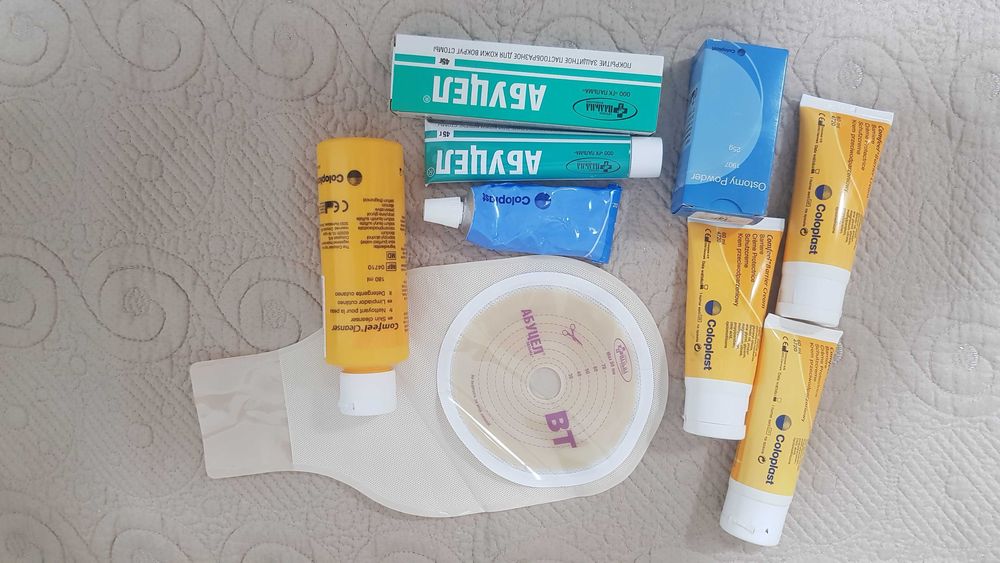 Средство по уходу за калостомой.