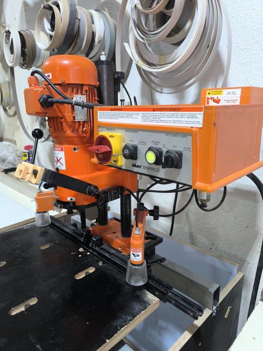 Minipress US blum.  220 V