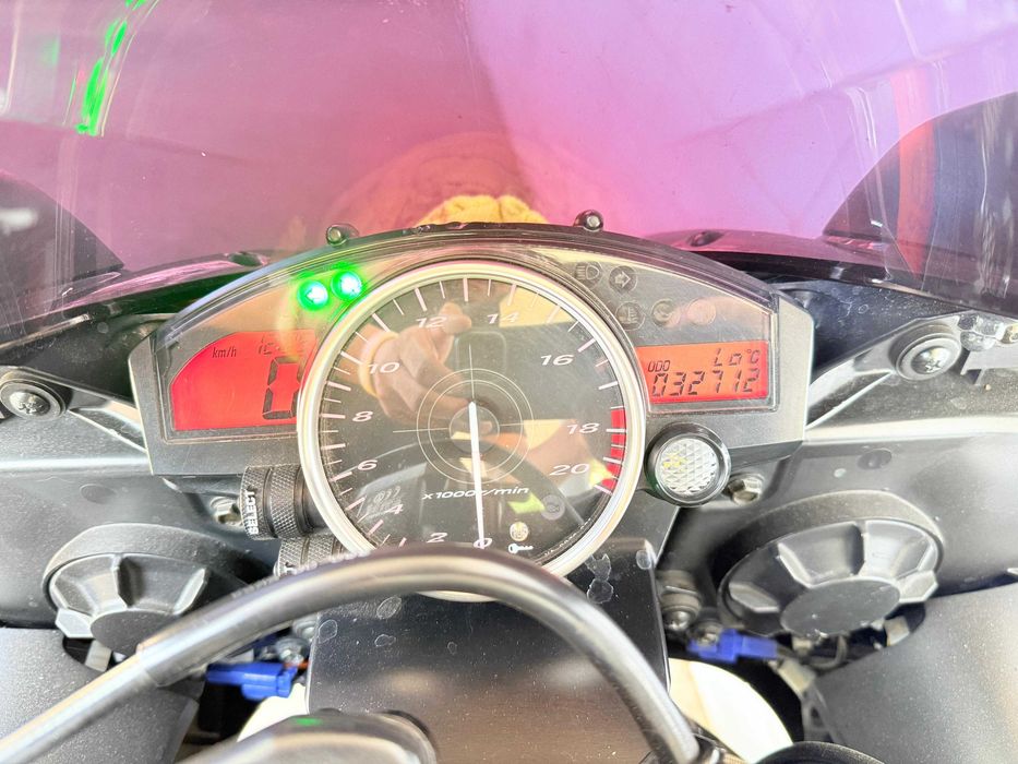 Yamaha R6 2006 RJ11 Superb Condition Mamaia • OLX.ro