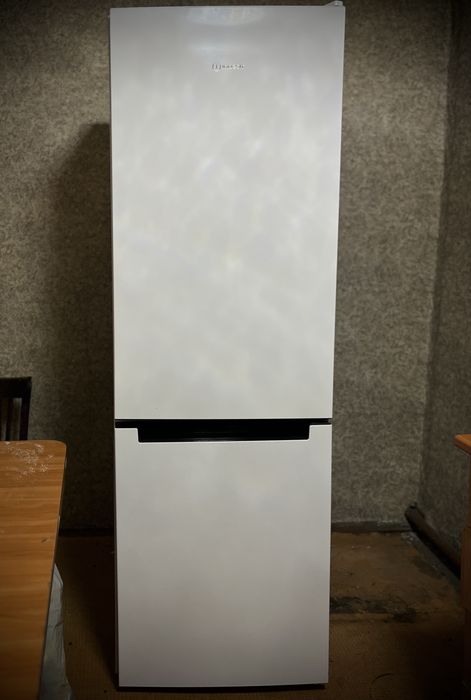Холодильник Indesit