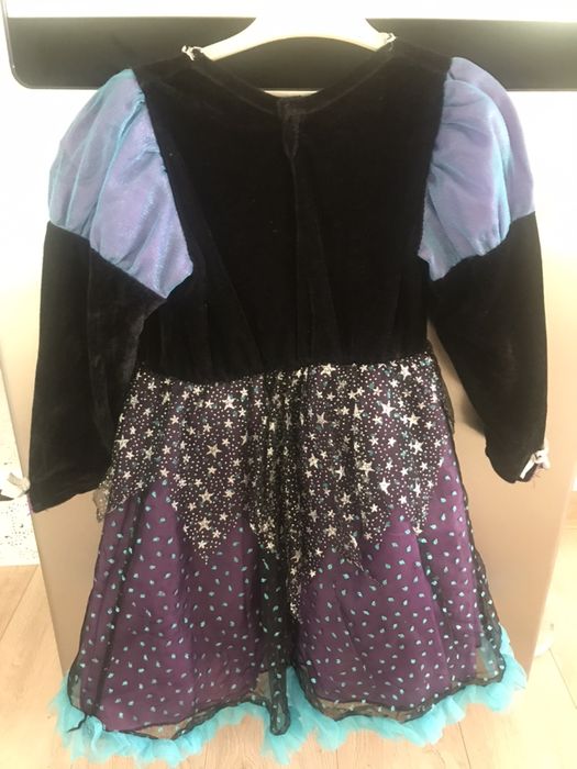 Rochita 4-6 ani noua impecabila