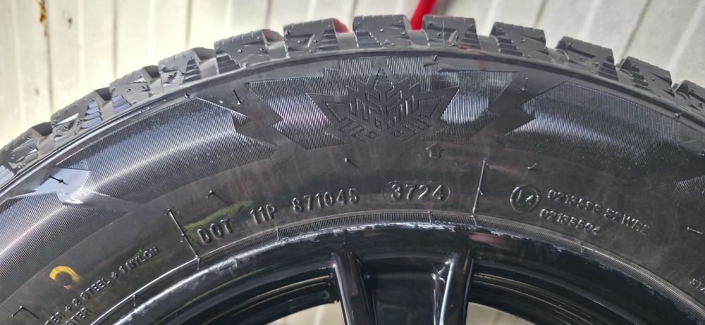 Jante aliaj 5x114,3  r16 cu cauciucuri205 65 16