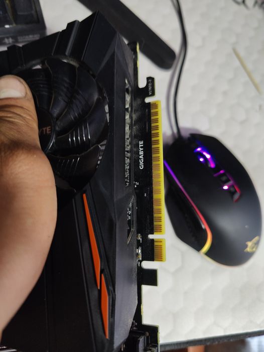 Placa video Gigabyte Nvidia gtx 1050