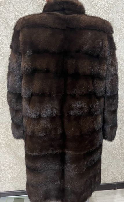 Продам норковую шубу