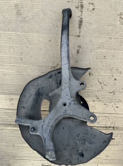 Цапфа Мерседес 210