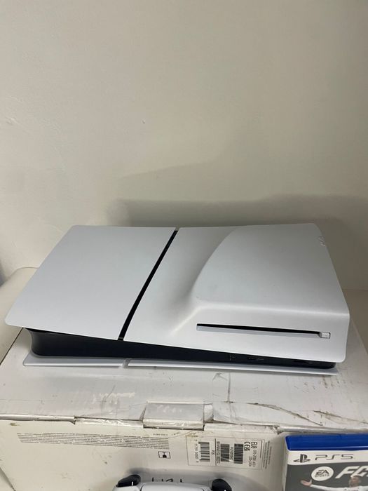 PlayStation 5 (PS5) Disk Edition