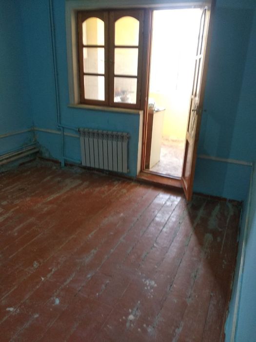 Yashnobodda uy sotiladi