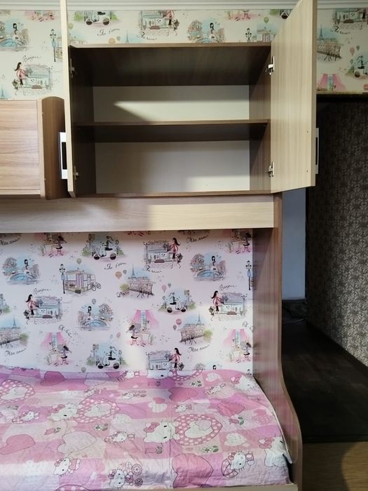 Продам двухъярусную кровать