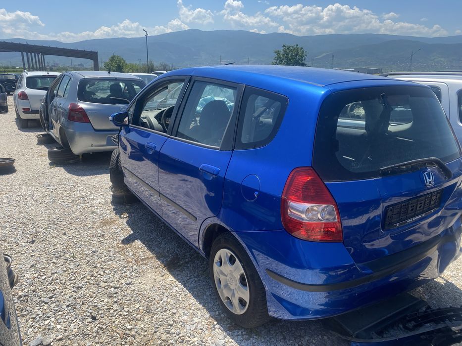 Хонда джаз 1.3 бензин на части