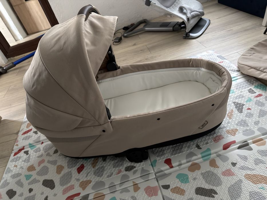 Кош за новородено Cybex Cot S Lux и комарник Cybex Platinum