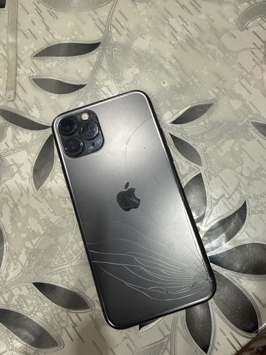 Продам iphone 11pro 64gb