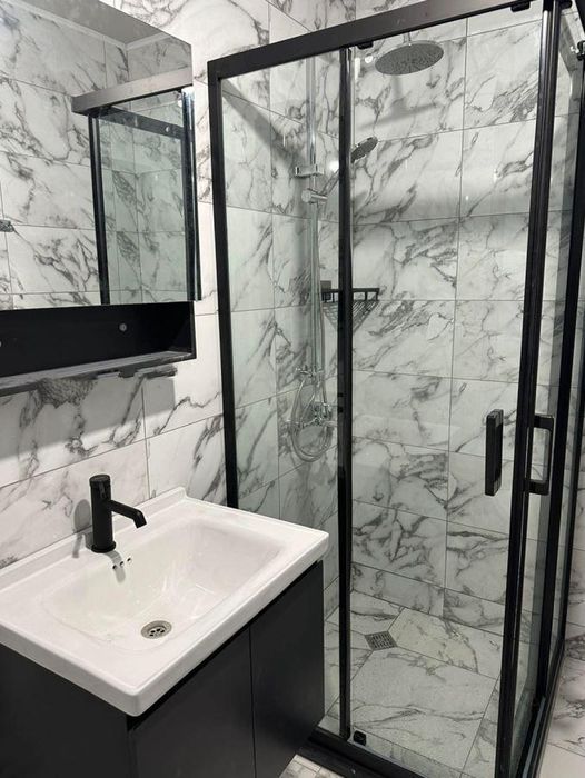 Дава се под наем Тристаен апартамент в Варна, Бриз - 135 кв.м за 1196.97 € - Снимка #12