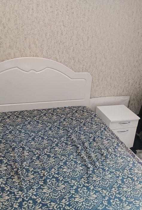 Кровать спальная