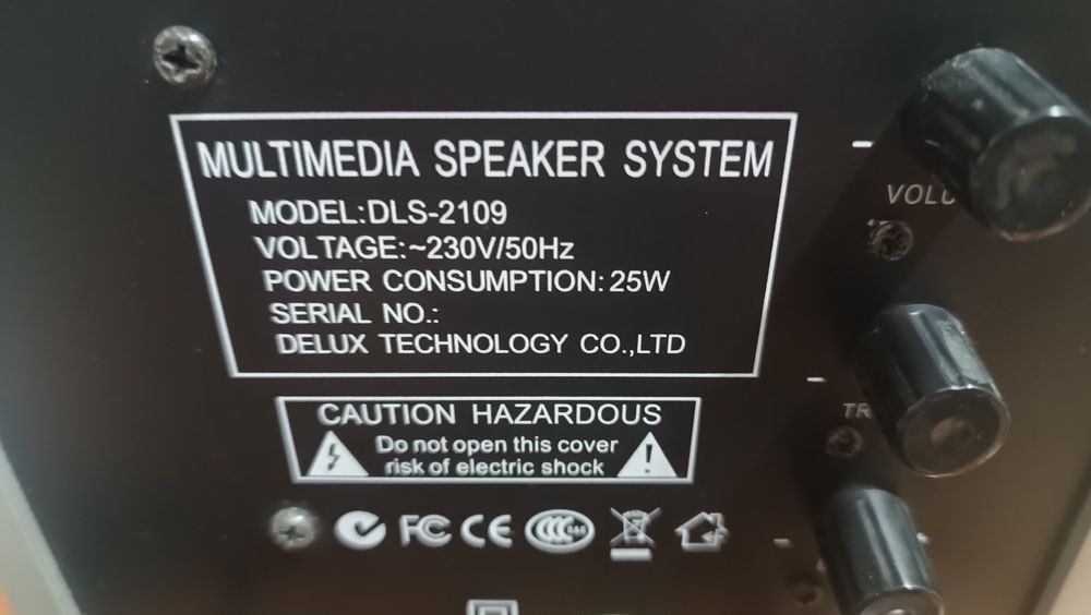 Subwoofer delux și două boxe delux