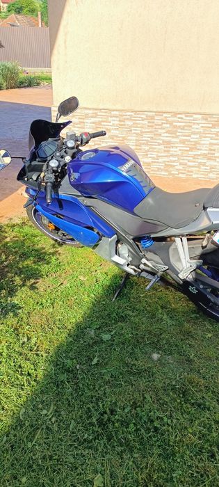 Vând Yamaha yzf 125