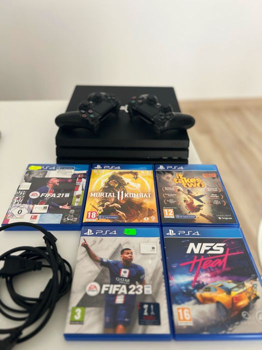 Play Station 4 pro 1TB