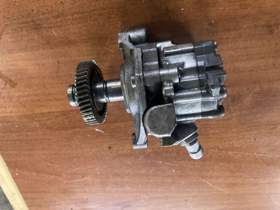 Audi A8 D3 4.2 tdi Хидравлична Помпа