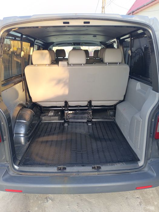 Proprietar Vând  wv T5 cu 9 locuri varianta lungă