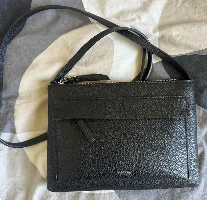 Три различни модели чанти