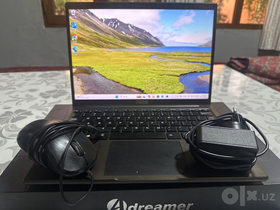 Noutbuk Adreamer. 8GB