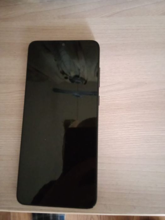 Продаю телефон Самсунг А 05