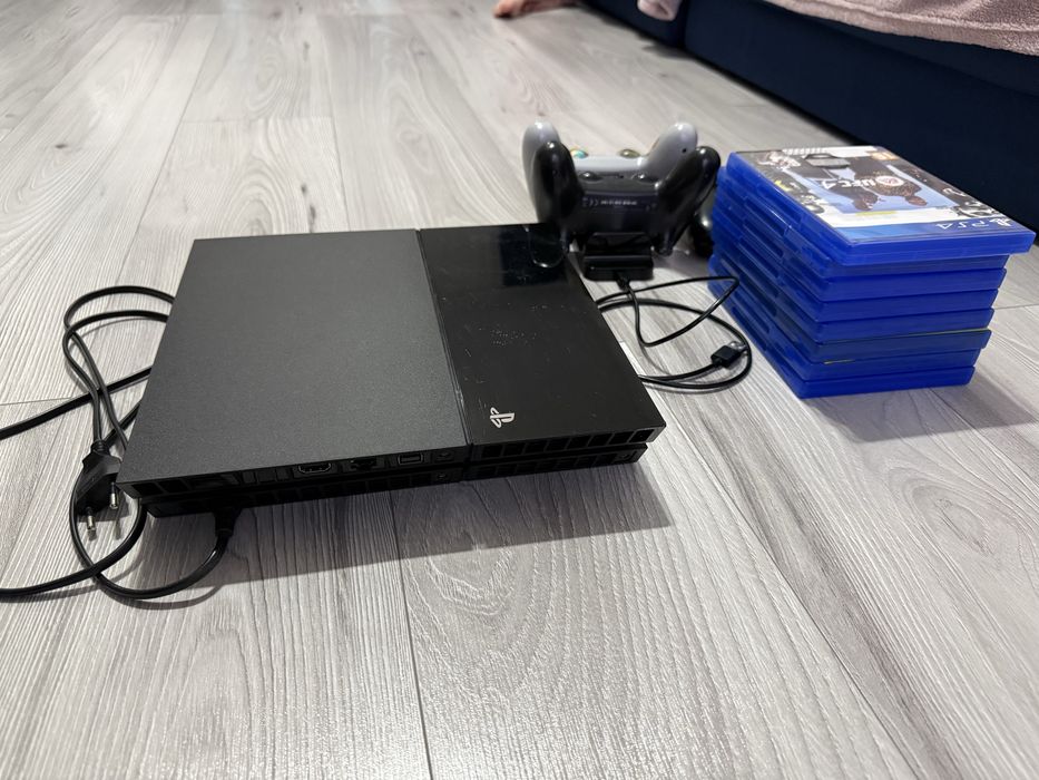 Consola jocuri ps 4 slim cu 3 manete + jocuri
