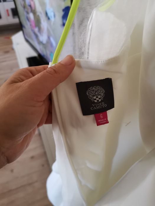 Бяла рокля на Vince Camuto