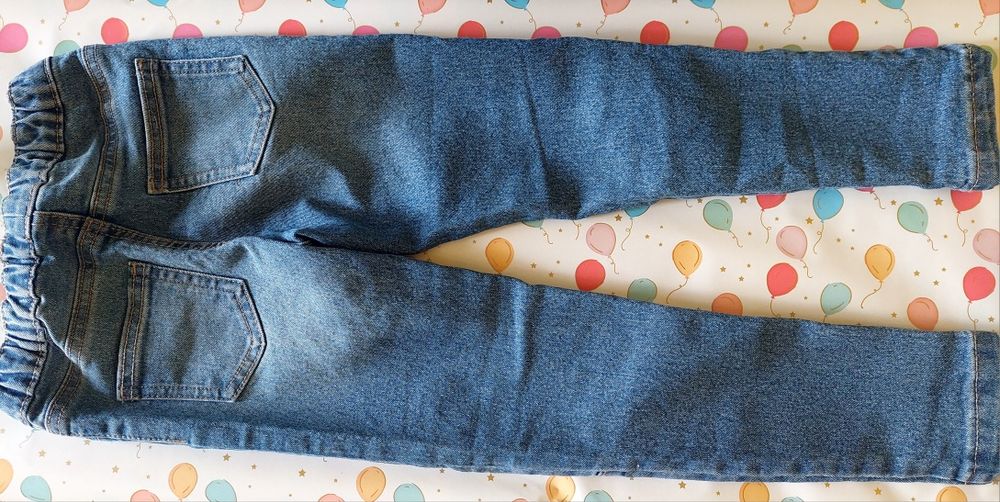 Детски дънки за 5 год