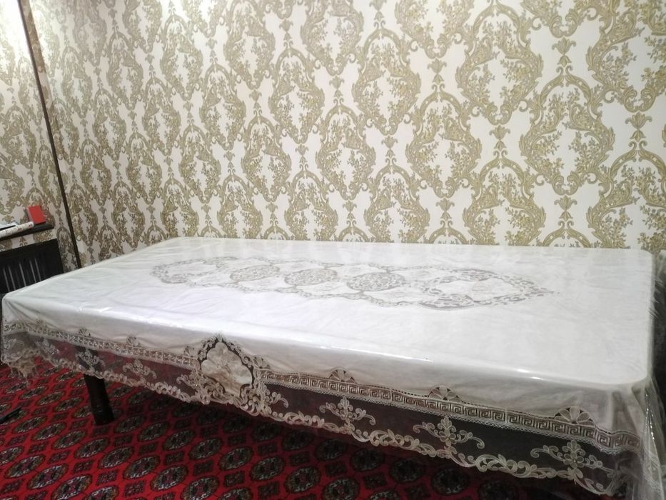 Mehmonxona stoli