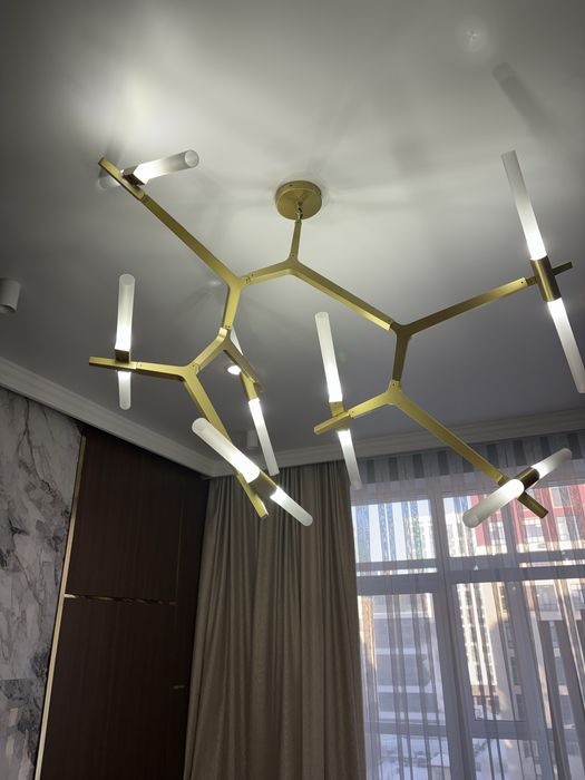 Люстра красивая, стильная