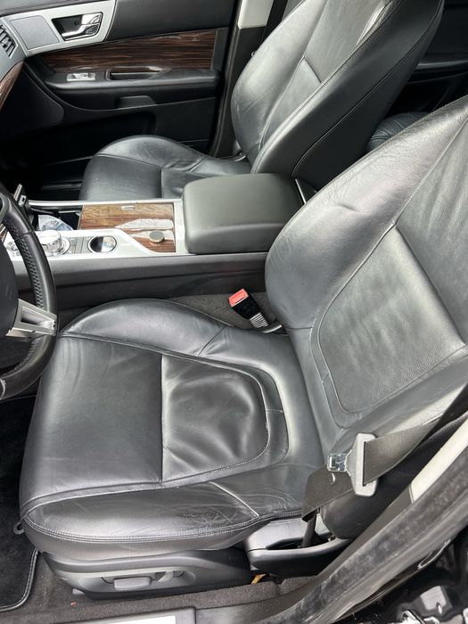 Jaguar XF 2.2 Diesel carte service ,