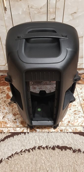 Pret pe bucata. Cutii/incinte mari pe 15" de fabrica, ca J.B.L Eon 515