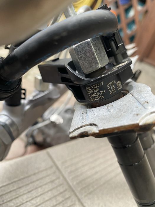 Motor se poate si injectia audi Q5 A4 CAG 03L130277