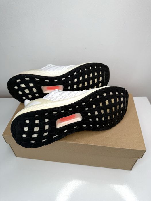 Adidas Ultra Boost  (41) 26см. Маратонки