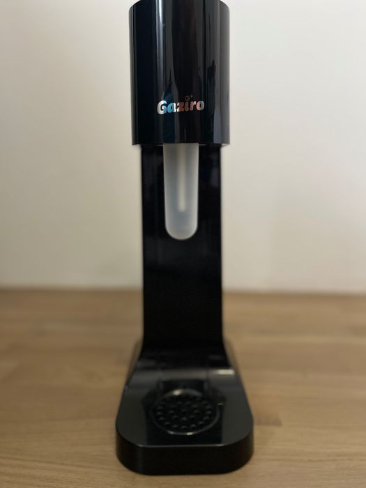 Уред за газирана вода Gaziro с две бутилки