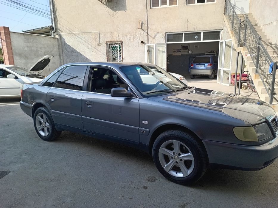 Rasxotsz audi 6 sotiladi