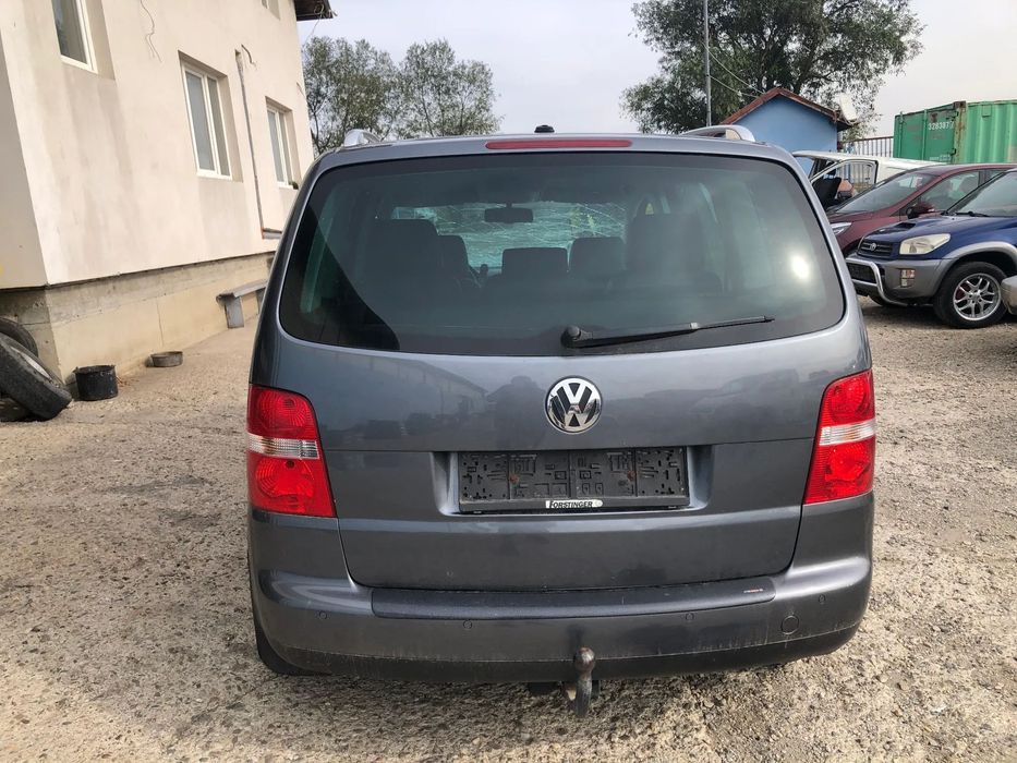 Dezmembrez piese VW Touran