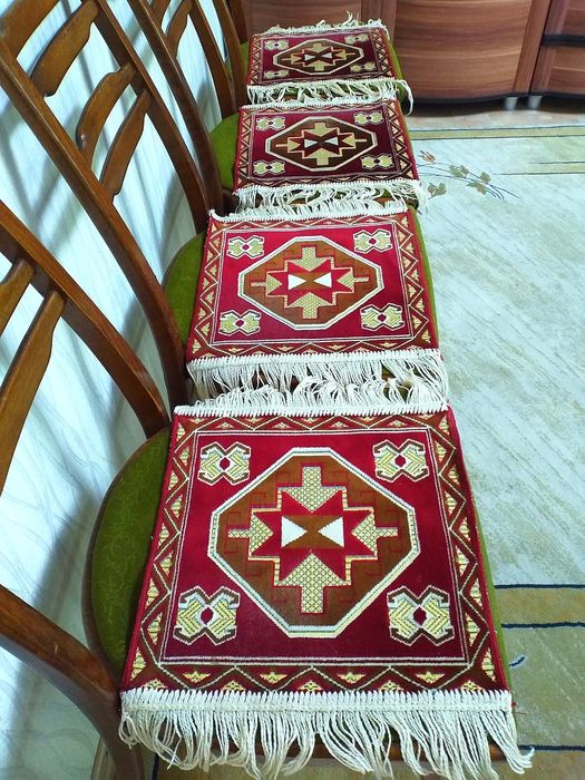 Корпешки на стулья