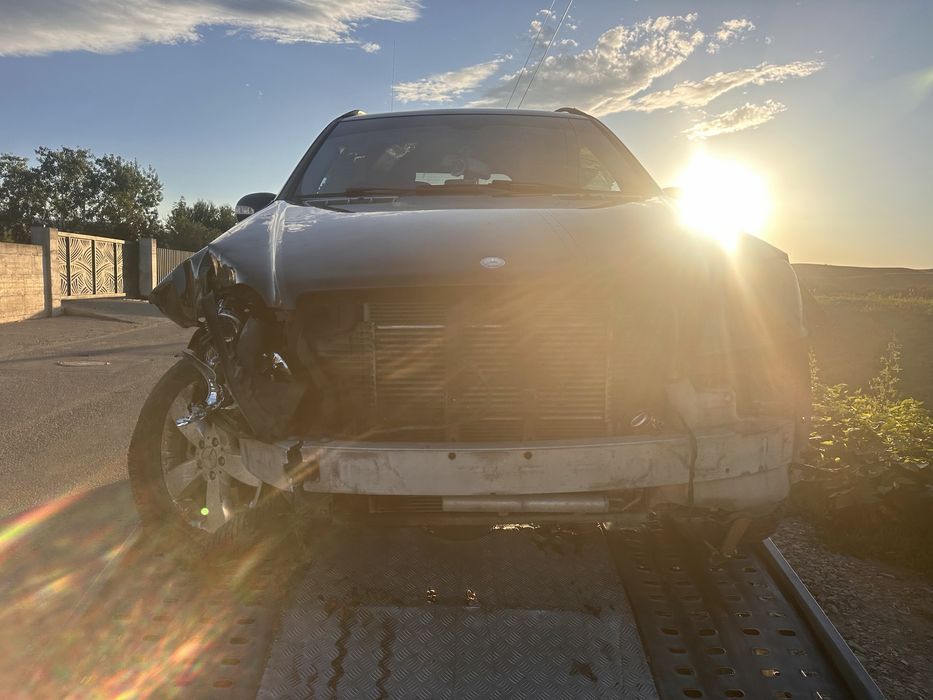 Dezmembrez Mercedes ML 320