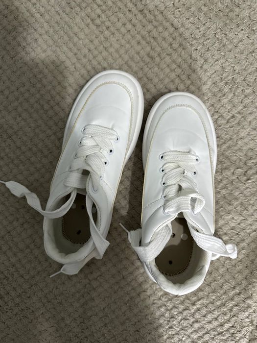 Туфельки и кроссовки