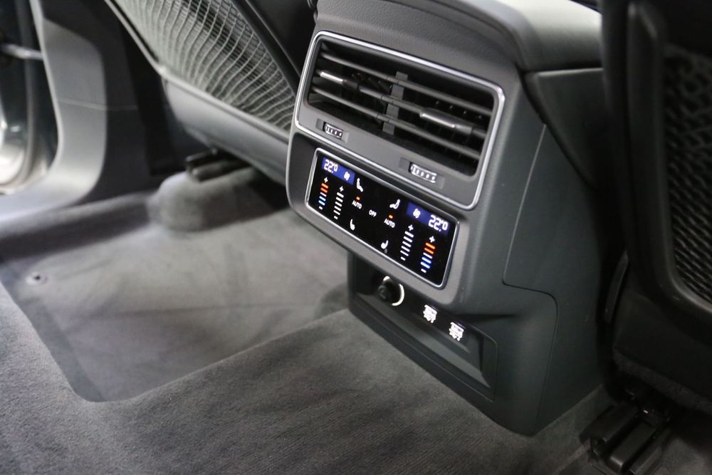 Audi Q8 3 Sline Panoramic tva inclus