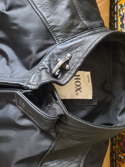 Продаю мужскую  курткуу