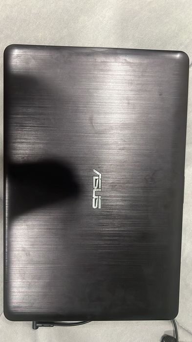 Продаю ноутбук Asus