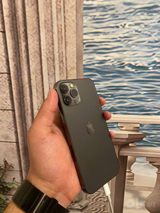 Iphone 12 pro ideal holatda hamma joyi radnoy