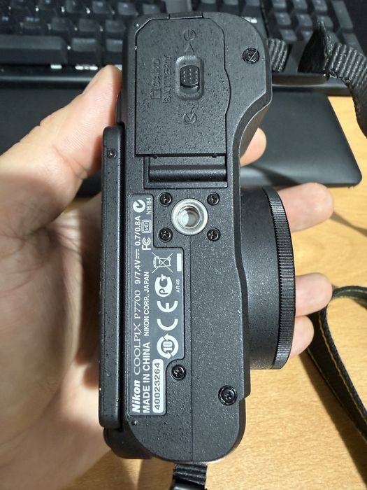 Nikon CoolPix P7700 12mp senzor 1.7”