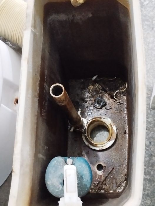 Unitaz sotiladi ishlatilgan